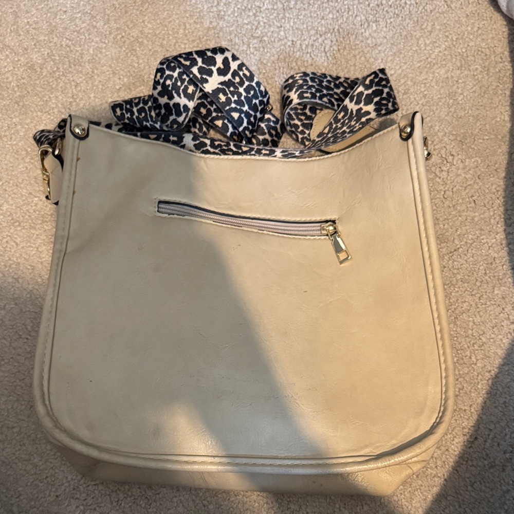 Stylish Cream Women's Bag with Leopard Print Accent